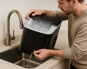 Do ice makers need to be drained?